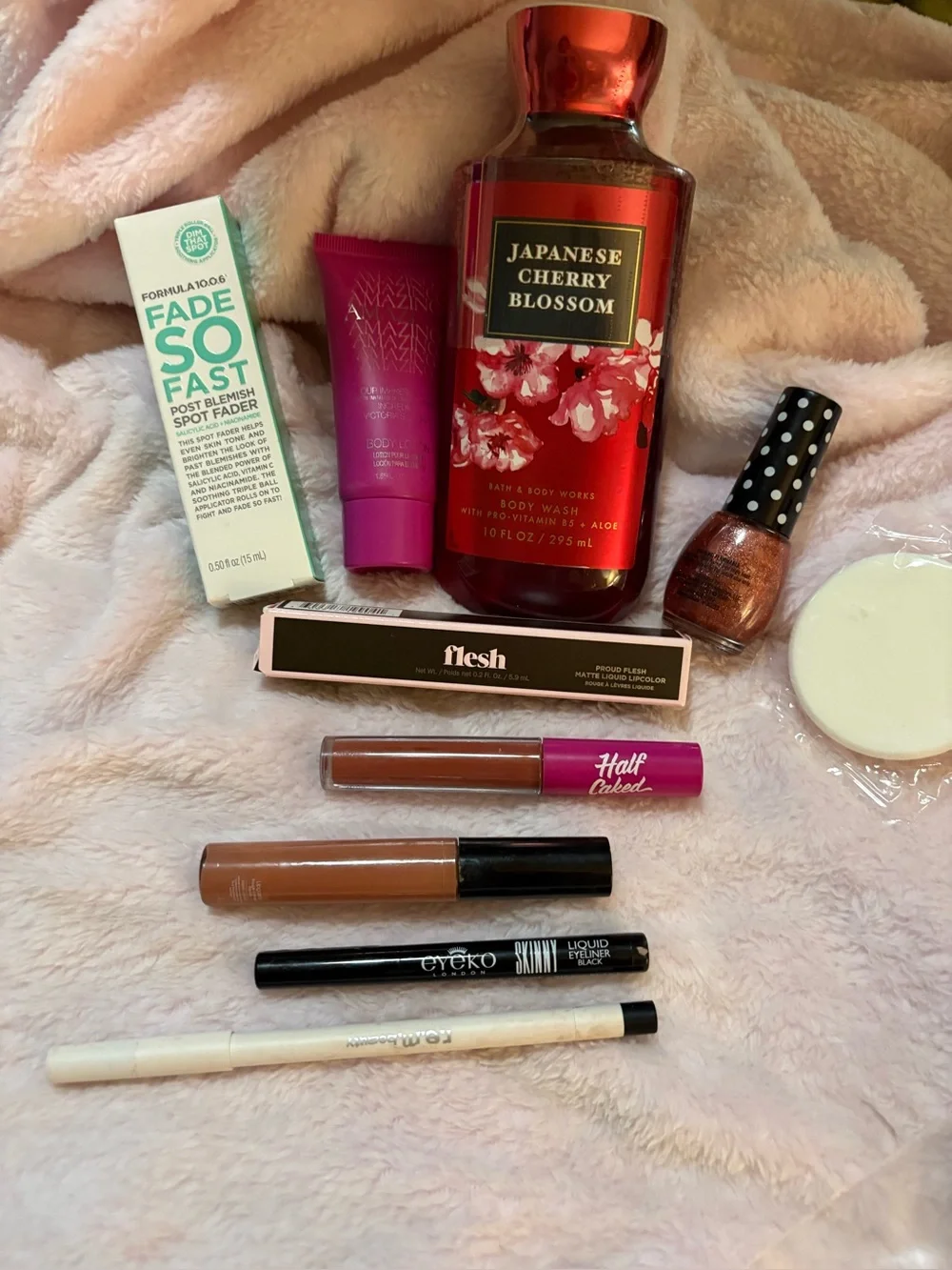 Women’s lot of misc makeup